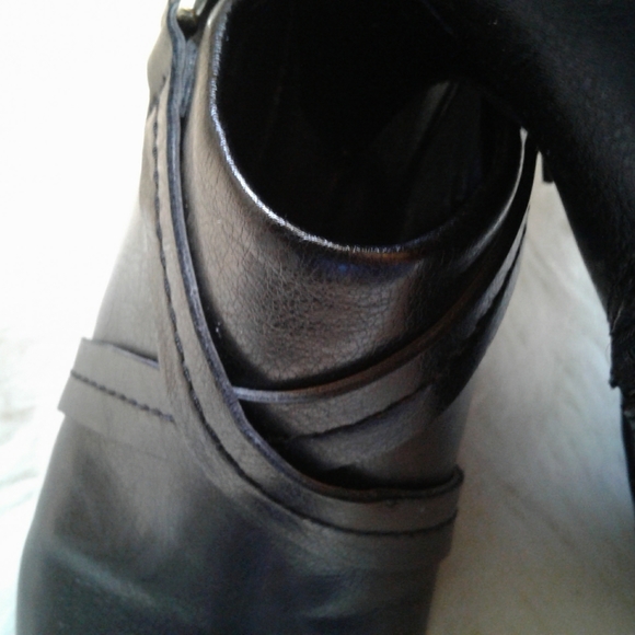 Naturalizer Black Zip Ankle Booties - Picture 4 of 5